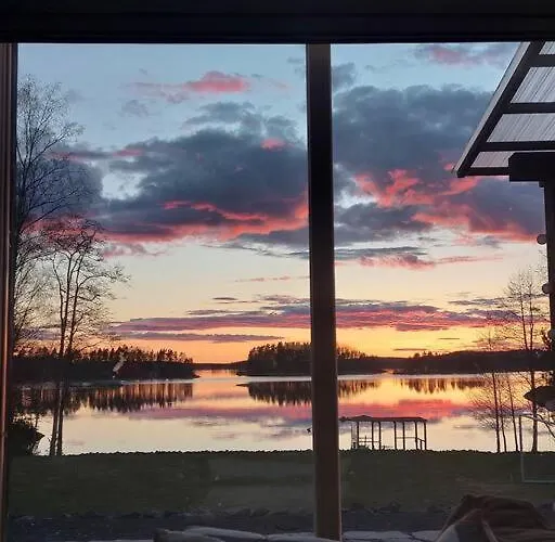 Mustalahti * S:t Michel