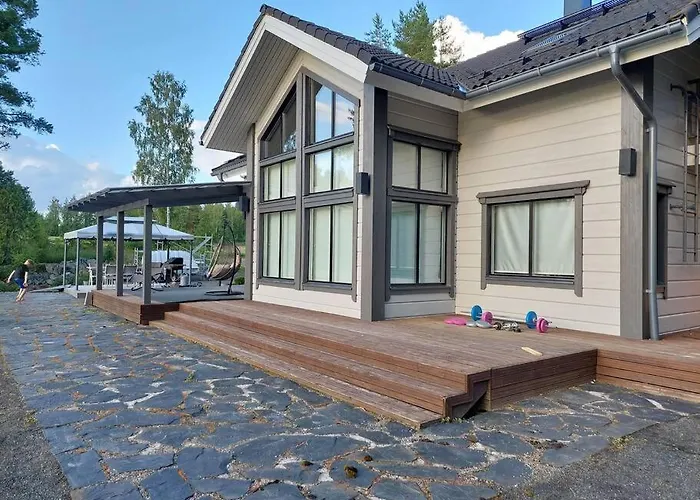 Mustalahti Villa S:t Michel