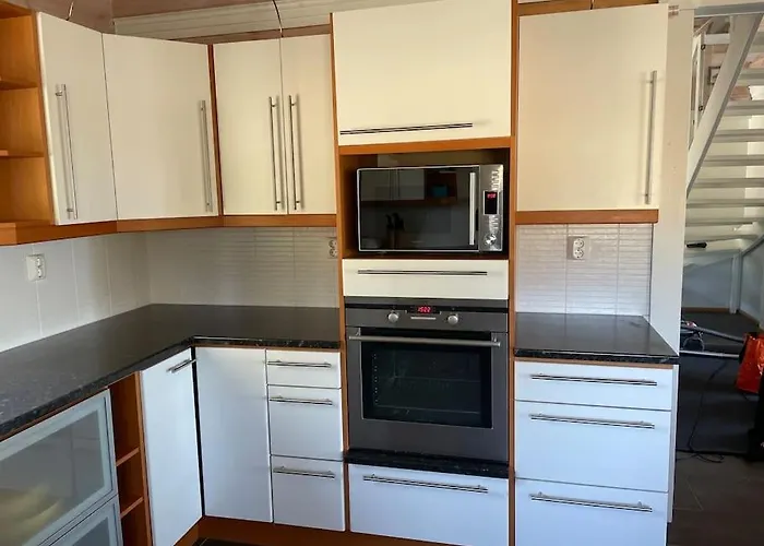 Mustalahti * S:t Michel